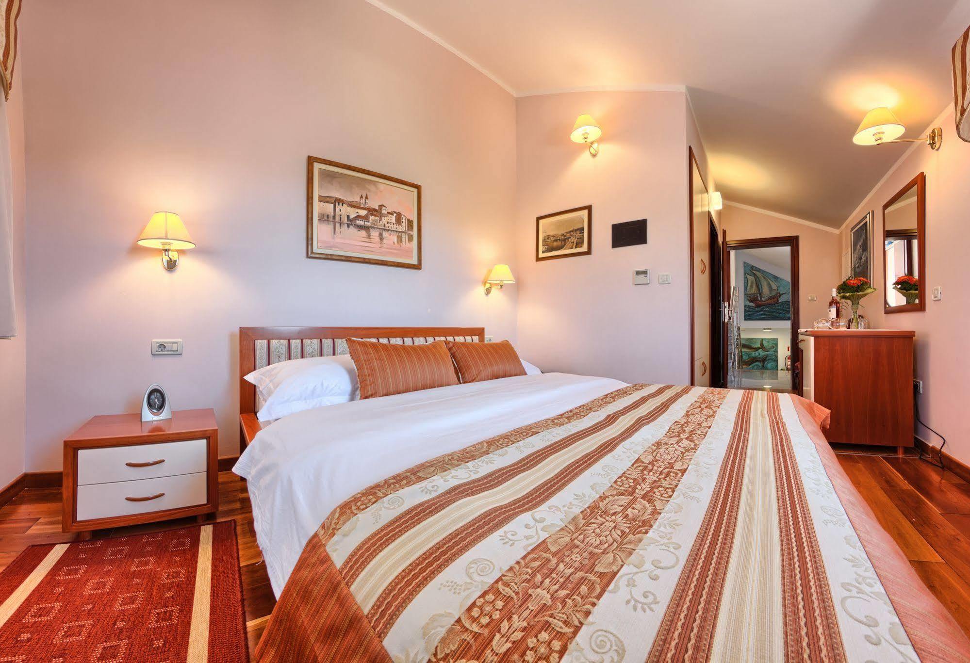 Hotel Trogir Ngoại thất bức ảnh