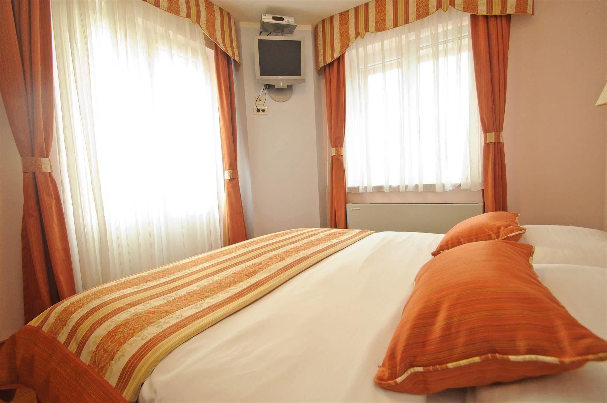 Hotel Trogir Ngoại thất bức ảnh